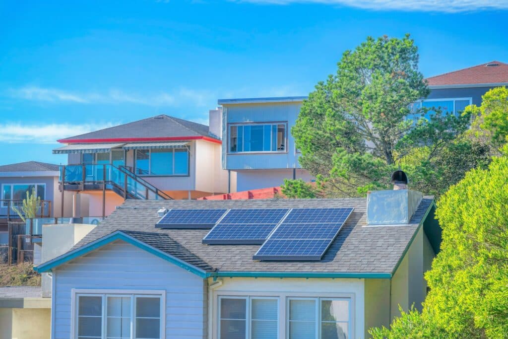 California houses with solar panels